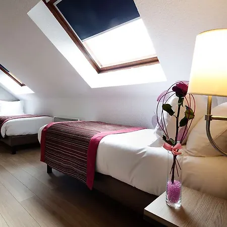 Kyriad Centre Gare Hotel 3*